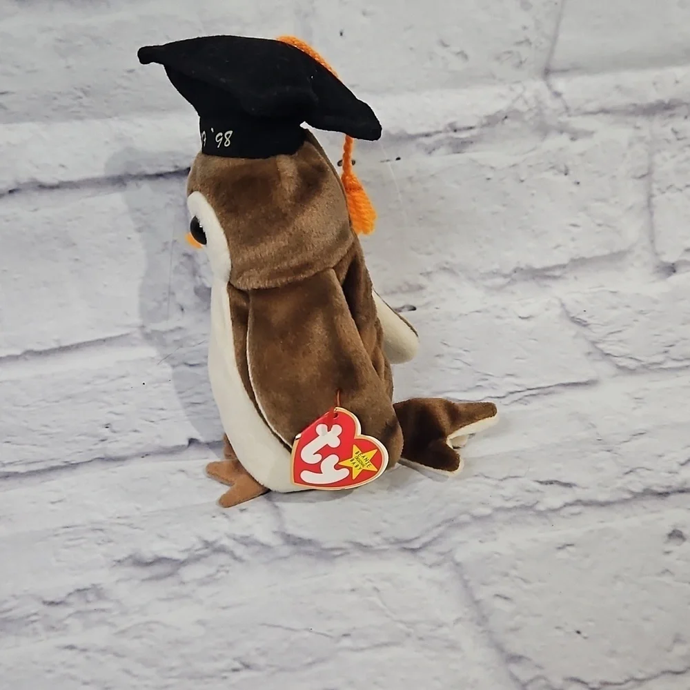 Ty beanie baby Wise the owl Class of 1998